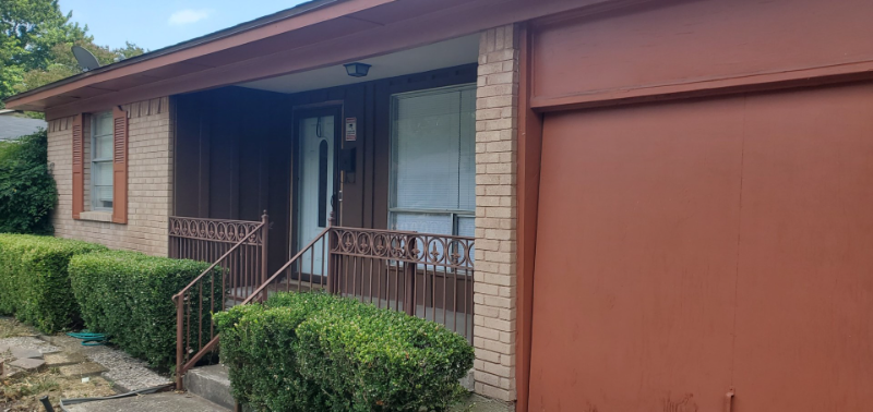 513 Bedford Dr - Photo 2 of 13