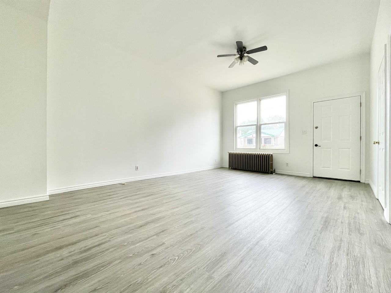 276 274-276 Lincoln St - Main #MAIN - Photo 5 of 14