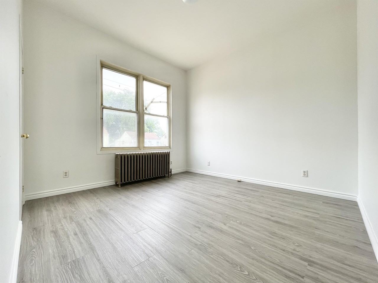 276 274-276 Lincoln St - Main #MAIN - Photo 7 of 14