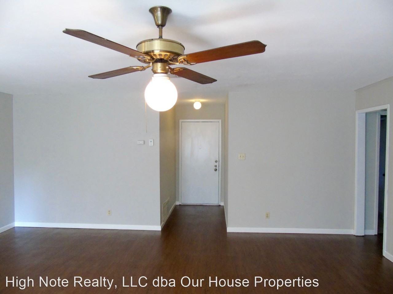 1911 Greyson Dr - Photo 3 of 17