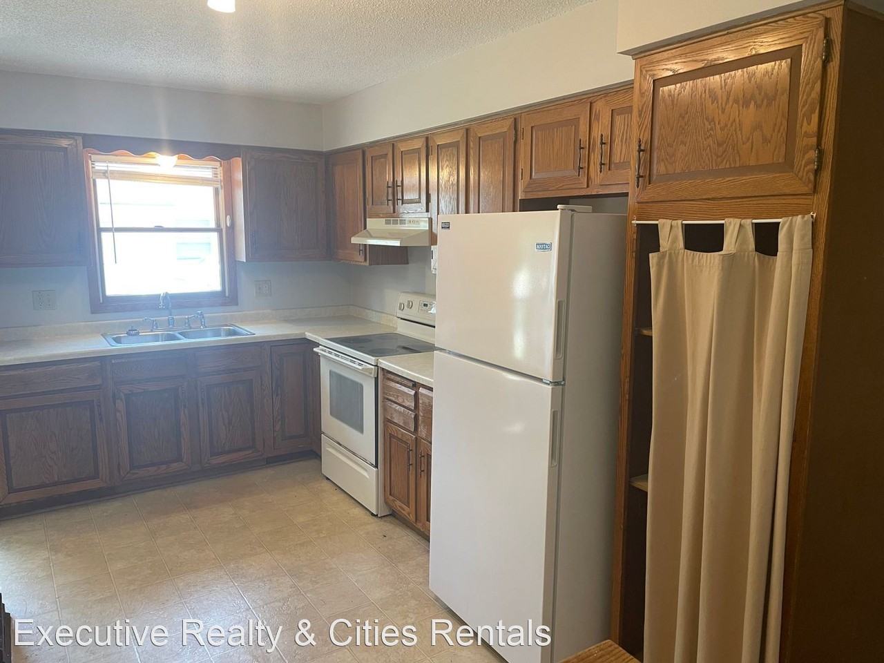 7620 E Point Douglas Rd S - Photo 2 of 8