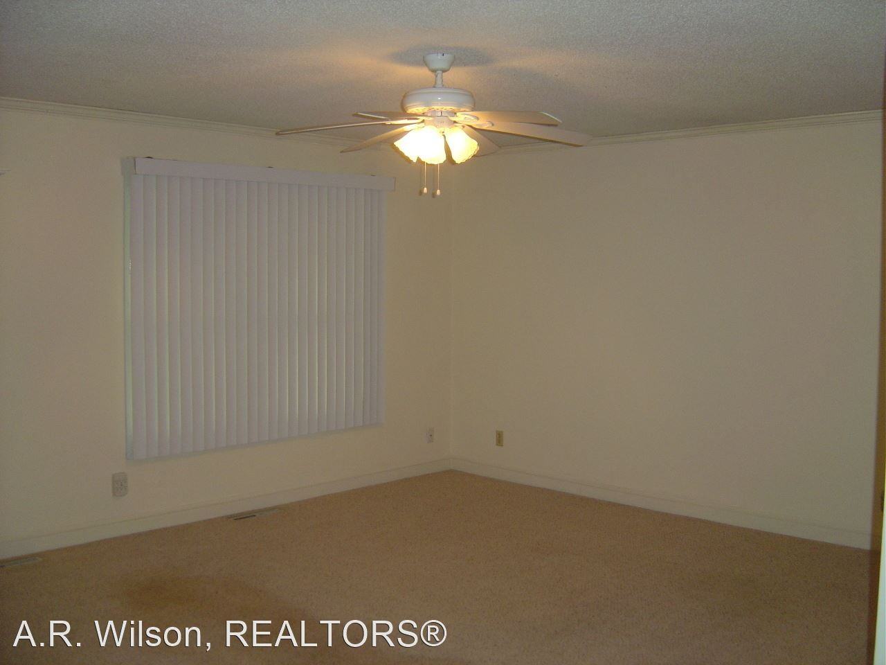 414 Beam St - Photo 2 of 9