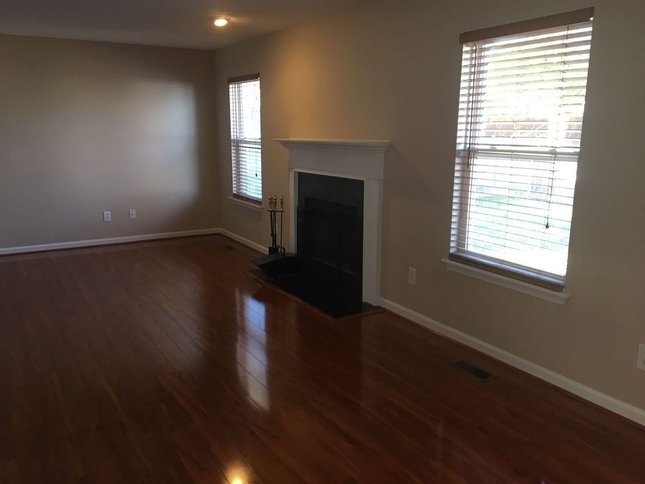 4818 Middlesex Dr - Photo 3 of 13