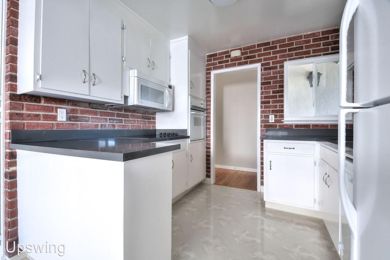1608 Martin Ave - Photo 3 of 12