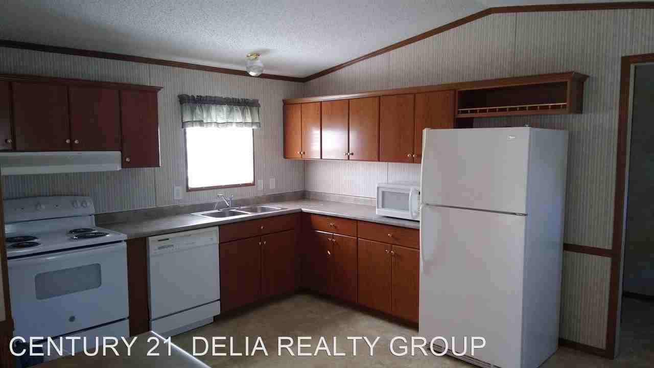 252 Perkins Loop - Photo 3 of 10