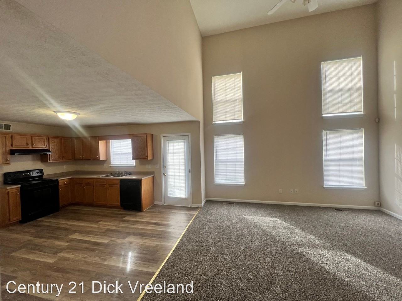 10603 Waycross Ave - Photo 2 of 14