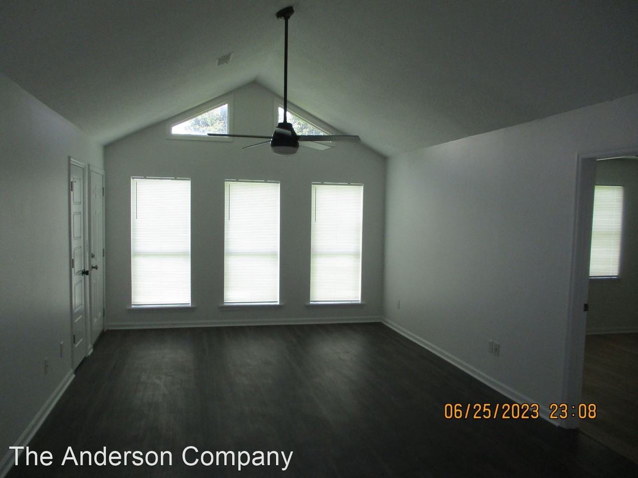 145 Country Dr - Photo 2 of 11