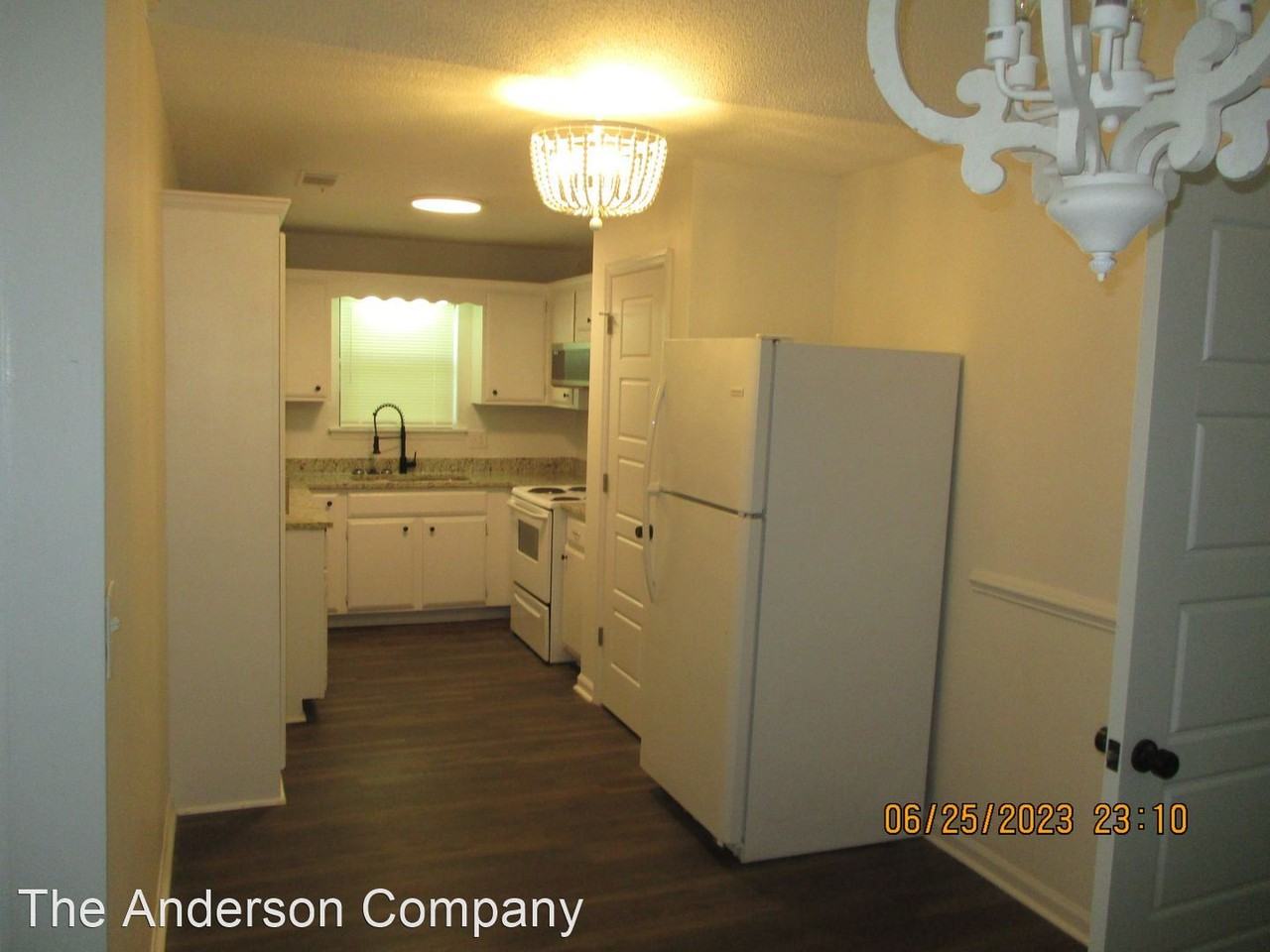 145 Country Dr - Photo 3 of 11