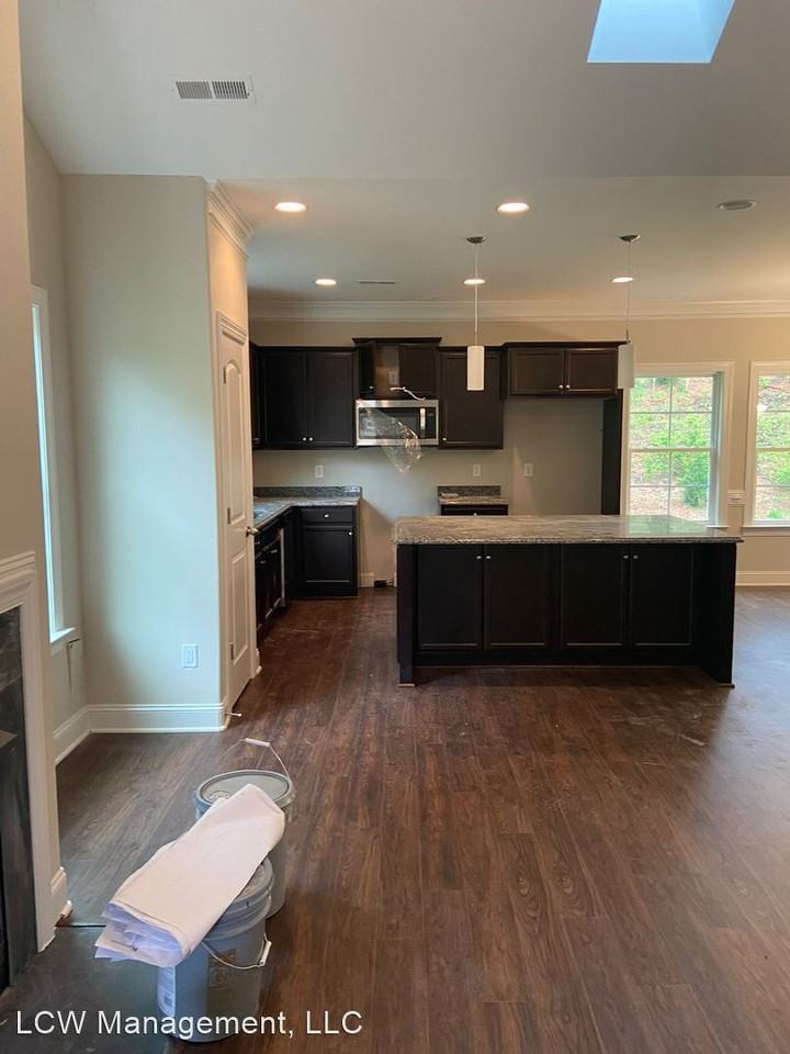 800 Silver Leaf Dr - Photo 3 of 15