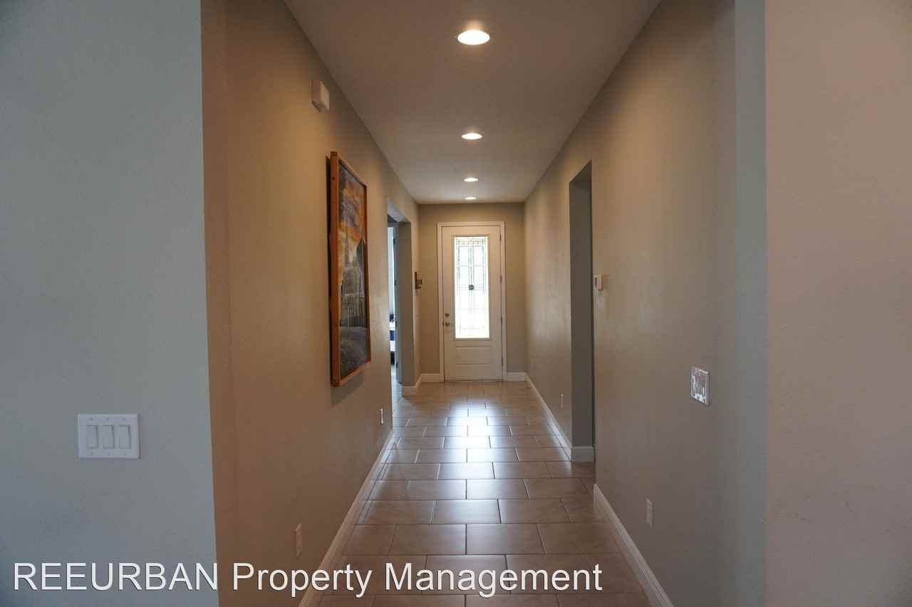 1315 CHG-1315 1315 YORKSHIRE  CT. - Photo 3 of 41
