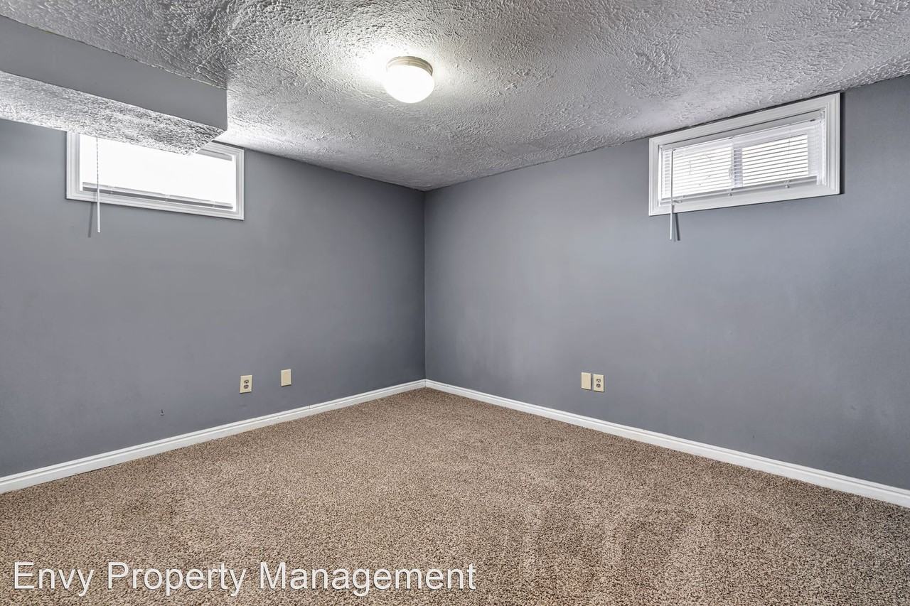 3343 Jackson Ave - Photo 3 of 16