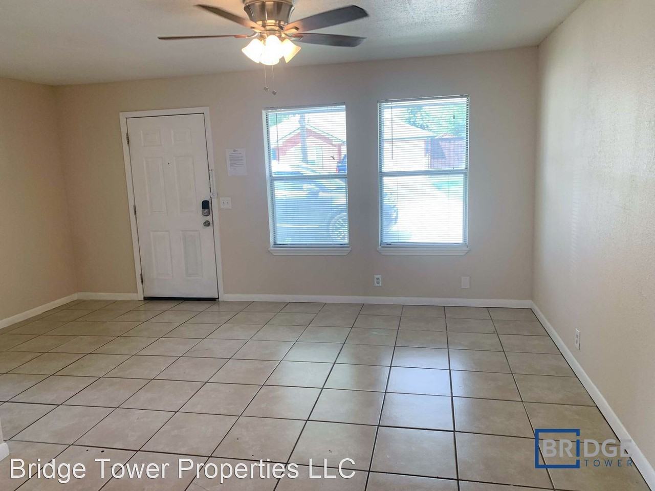 1102 Jefferson St #A - Photo 2 of 6