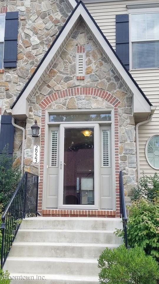 2923 Mill Island Pkwy - Photo 2 of 42