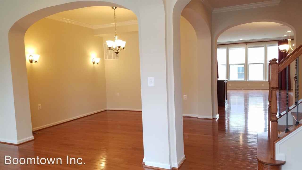 2923 Mill Island Pkwy - Photo 3 of 42