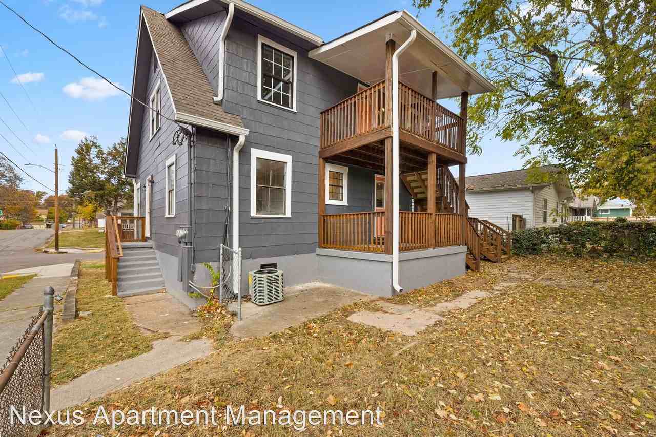 Newly Remodeled Duplex! - Photo 2 of 13