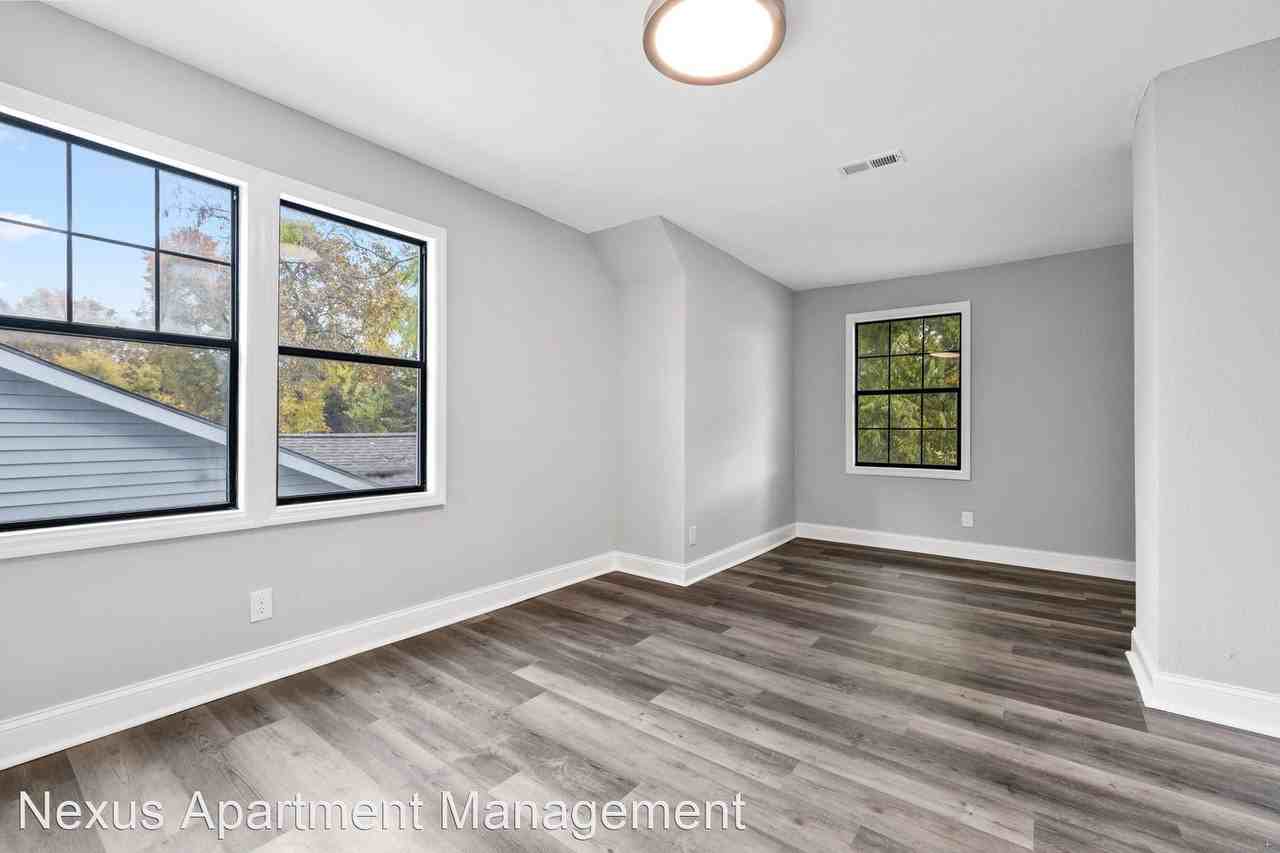 Newly Remodeled Duplex! - Photo 3 of 13