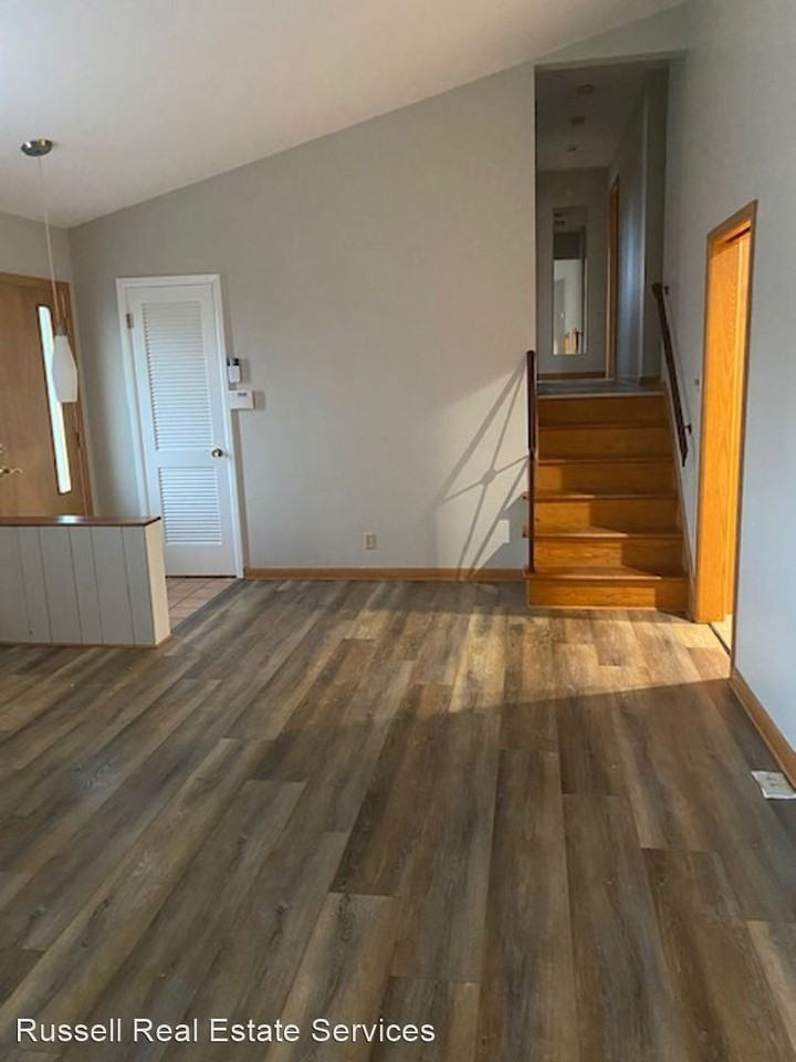 2279 Springfield Center Rd - Photo 2 of 21