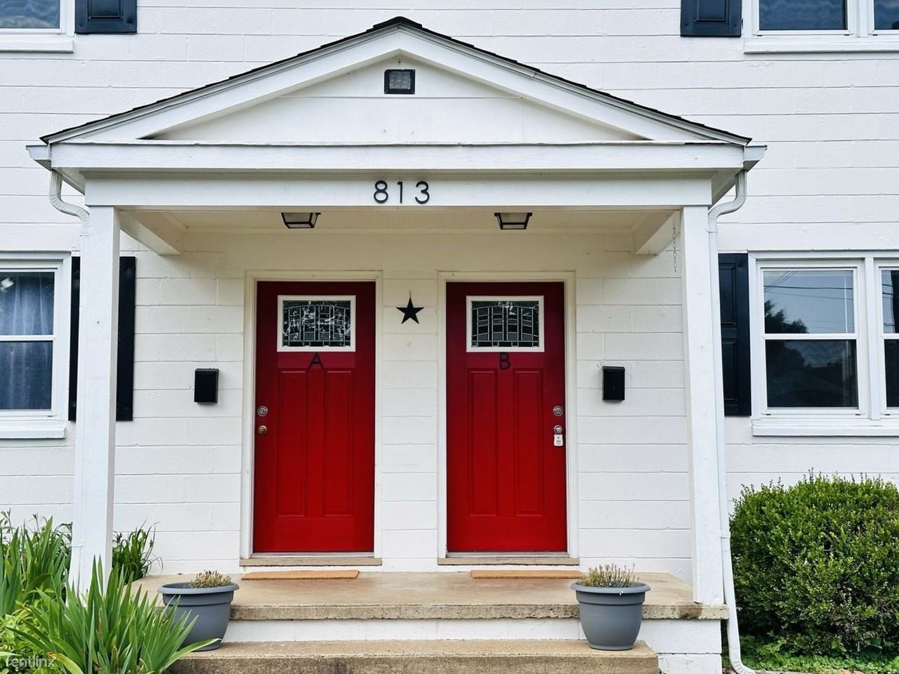 2 Bedroom/ 1Bath Duplex in Belmont Neighborhood. - Photo 3 of 29