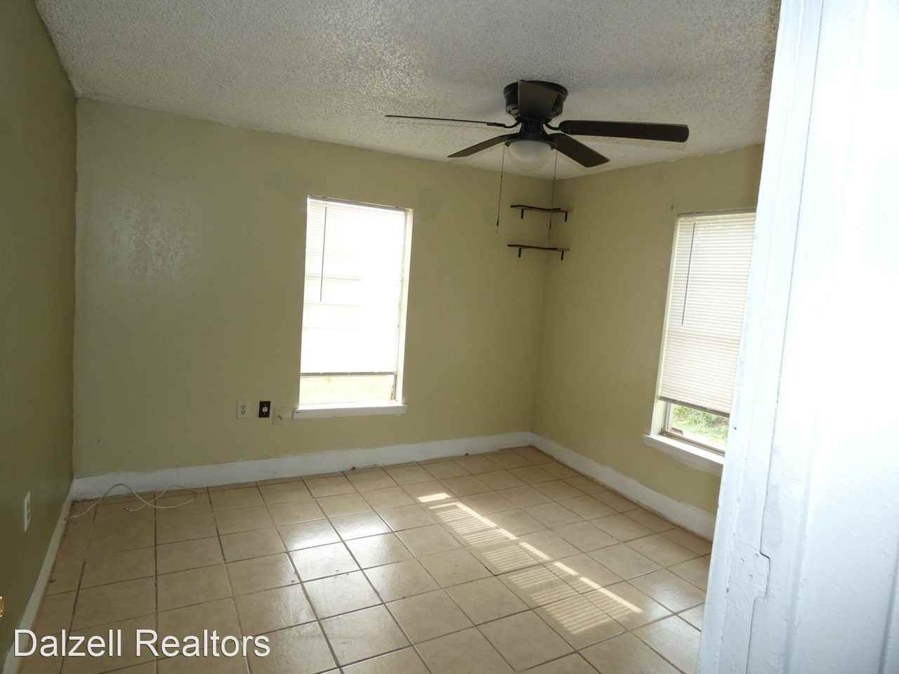 834 Ash St - Photo 3 of 6