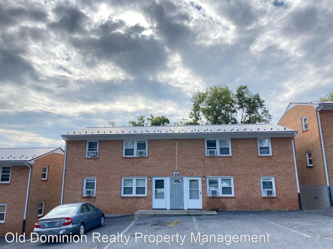 62 Washington St 204, Verona, VA 24482 2 Bedroom Apartment for Rent