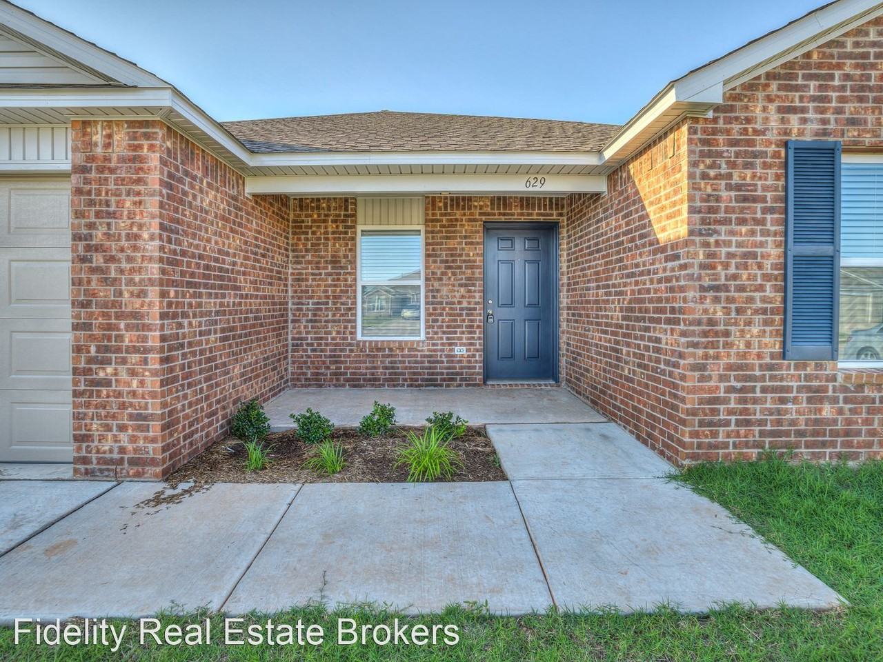 629 W Lola Dr - Photo 2 of 32