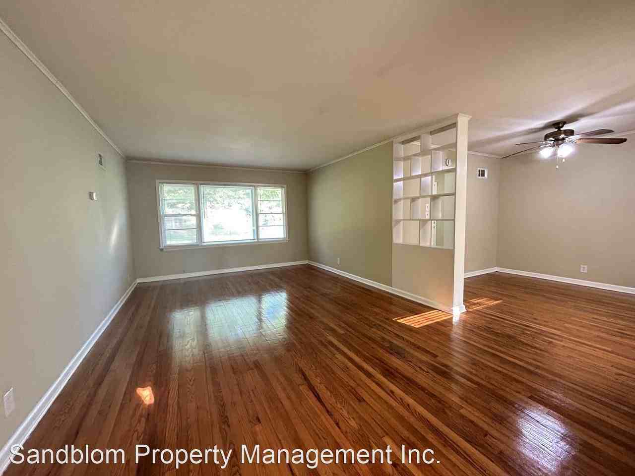 2520 S Quebec Ave - Photo 2 of 10