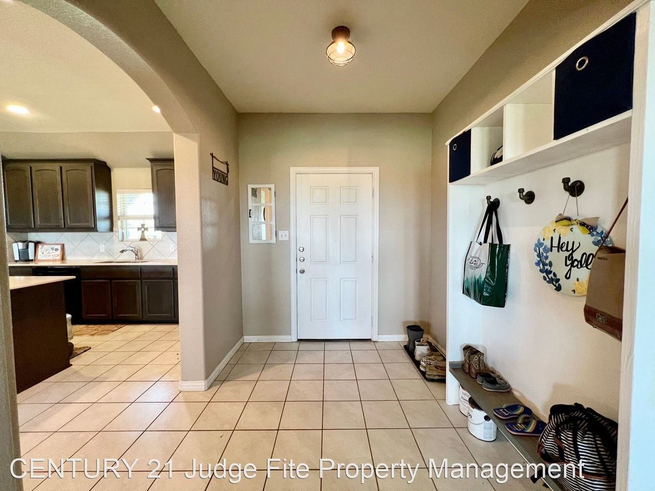 182 Live Oak Ln - Photo 2 of 11