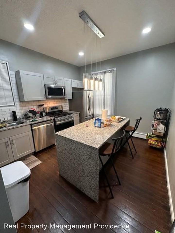 249 Orms Street - Photo 3 of 6