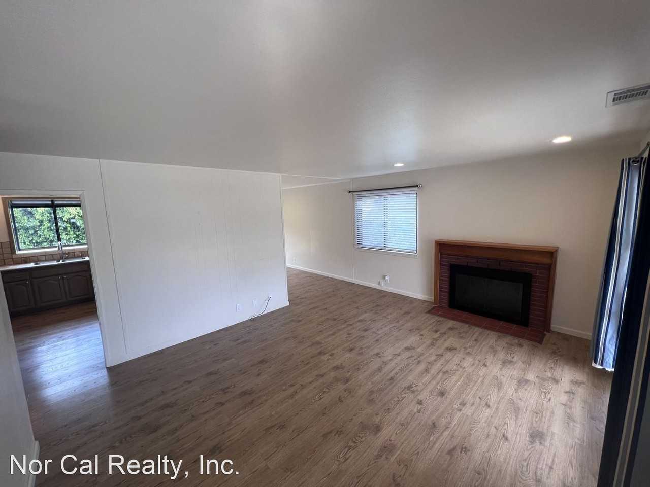 2238 Cryer St - Photo 2 of 13