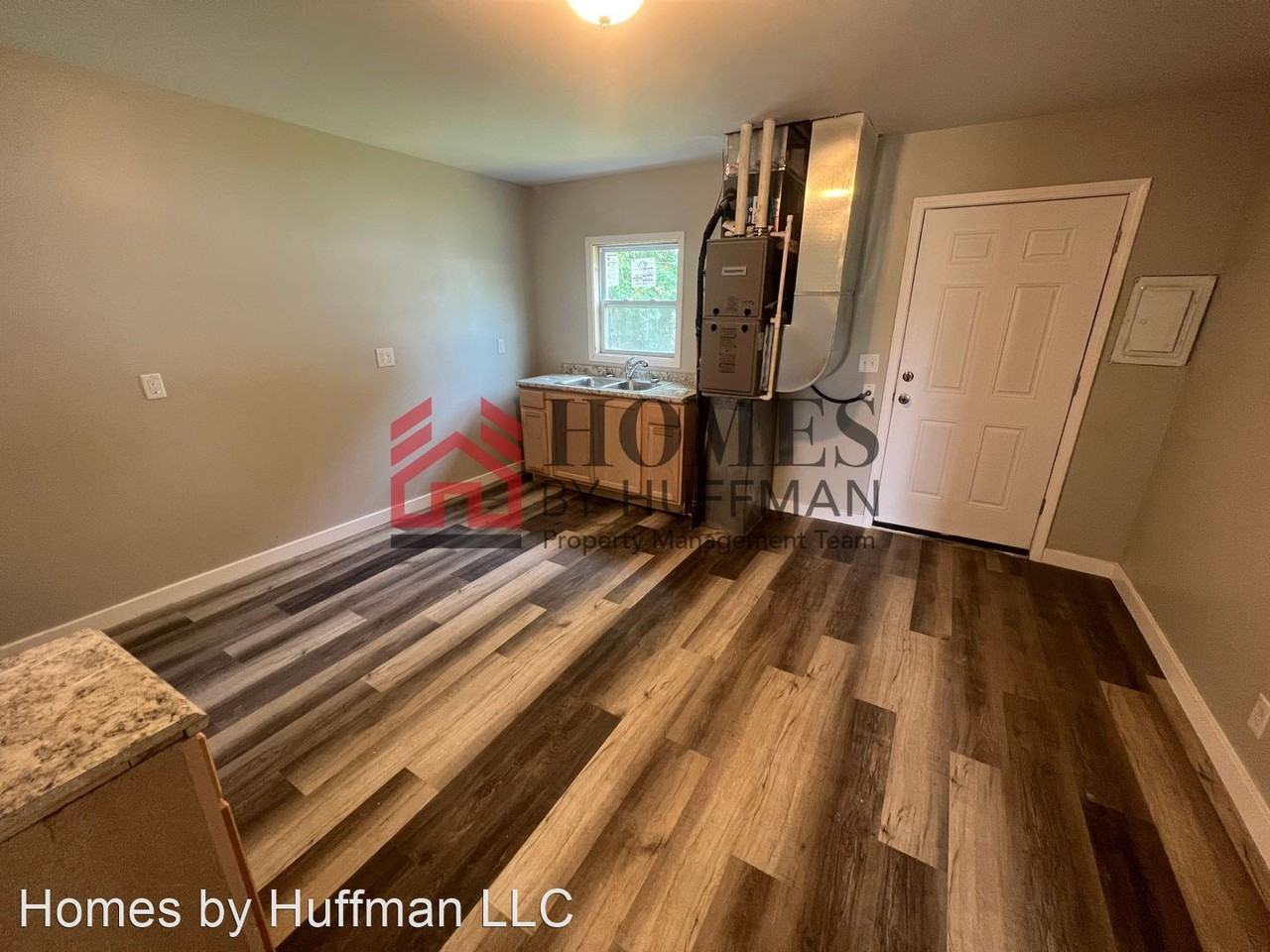 1413 Cumberland Ave - Photo 3 of 8