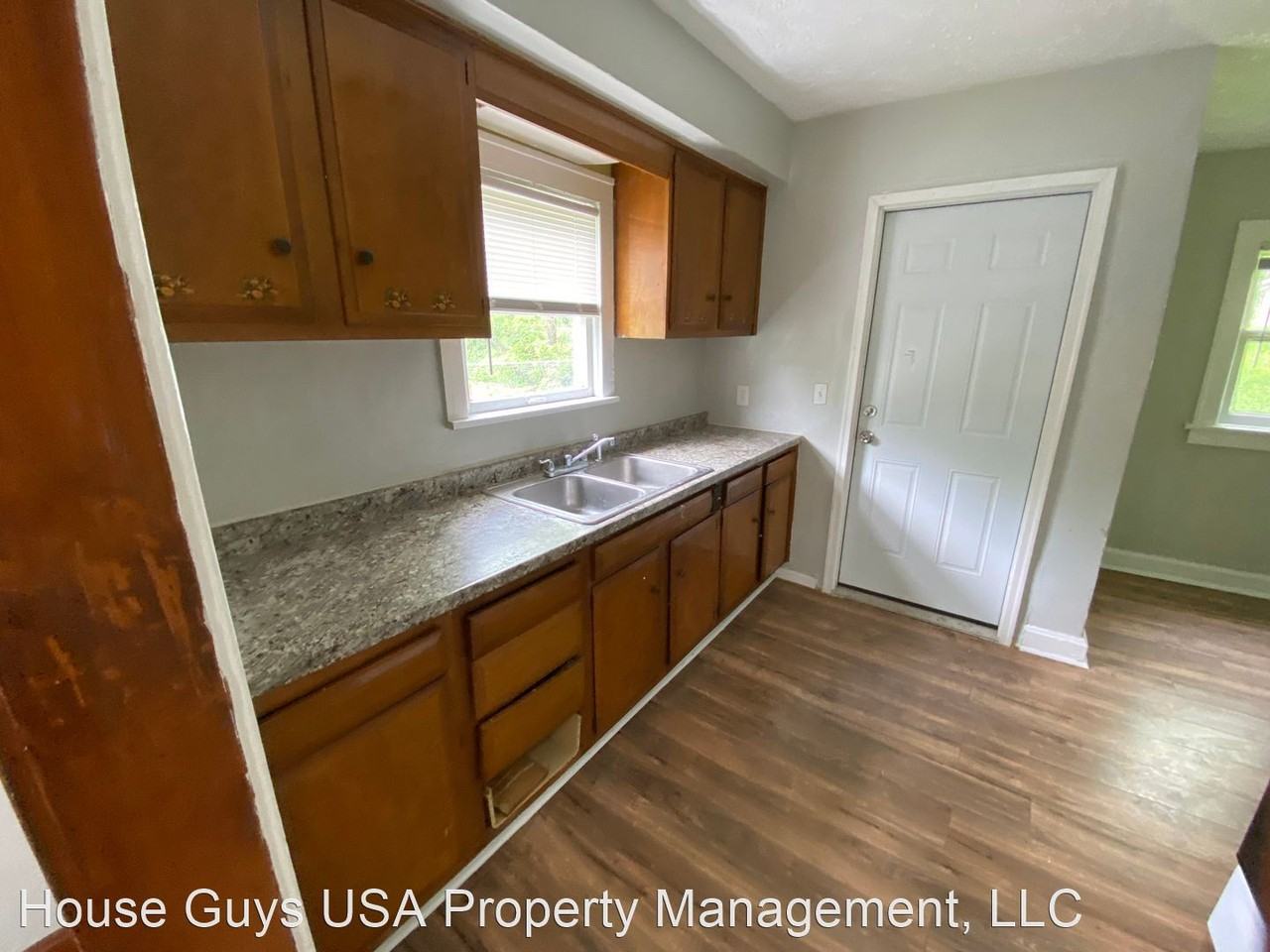 3938 Myrtle Ave - Photo 3 of 8