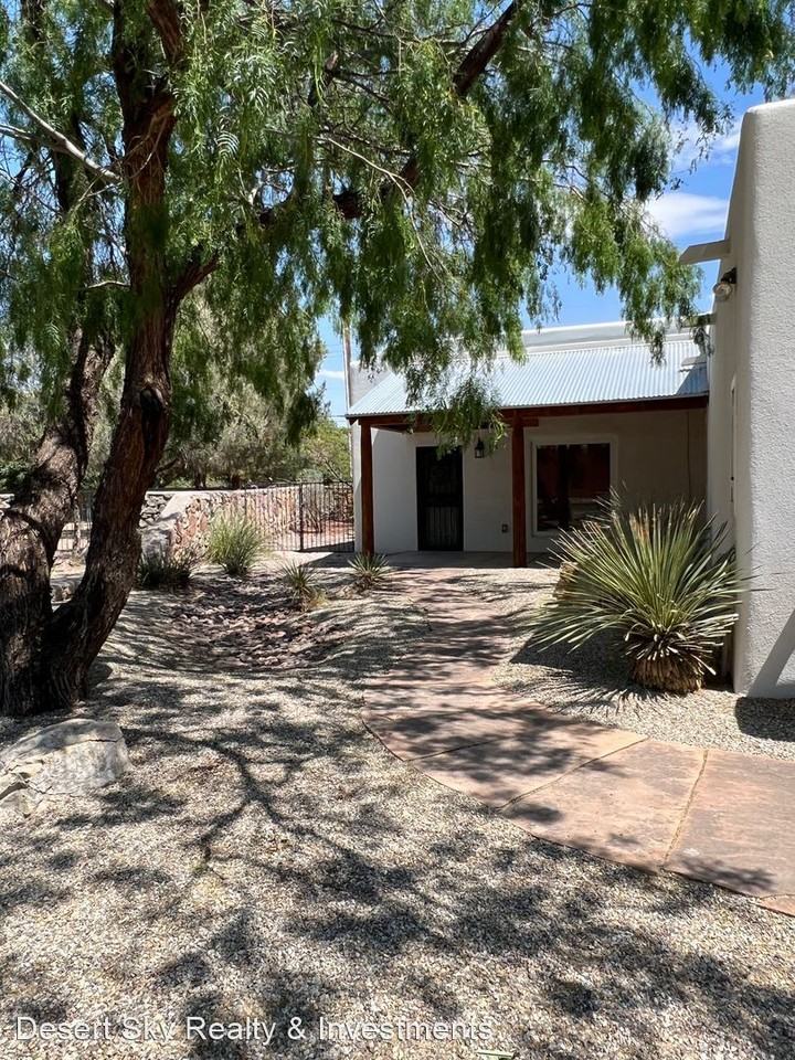 2885 Boldt St - Photo 2 of 50