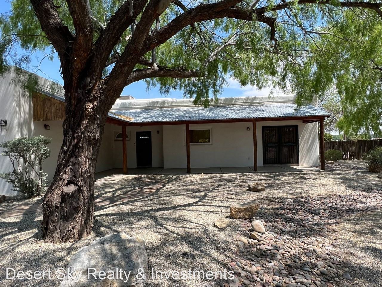 2885 Boldt St - Photo 3 of 50