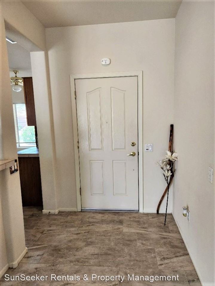 15618 W Grand Creek Ln - Photo 3 of 19