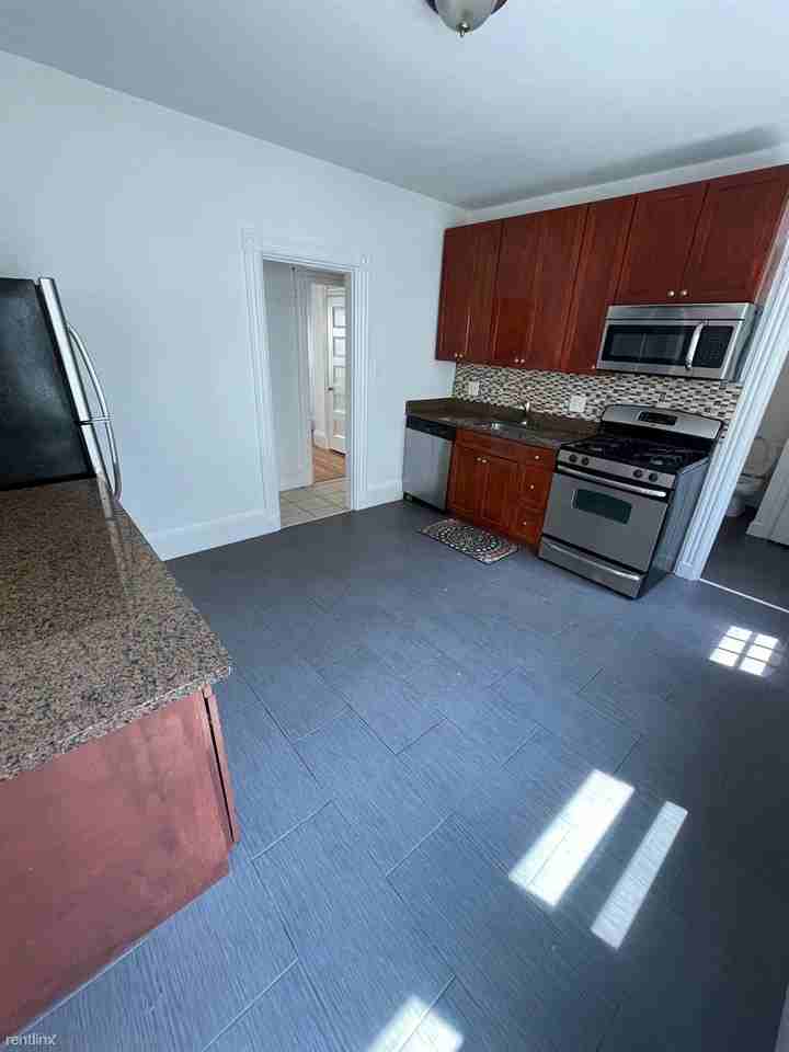 133 Draper St #1 - Photo 2 of 11