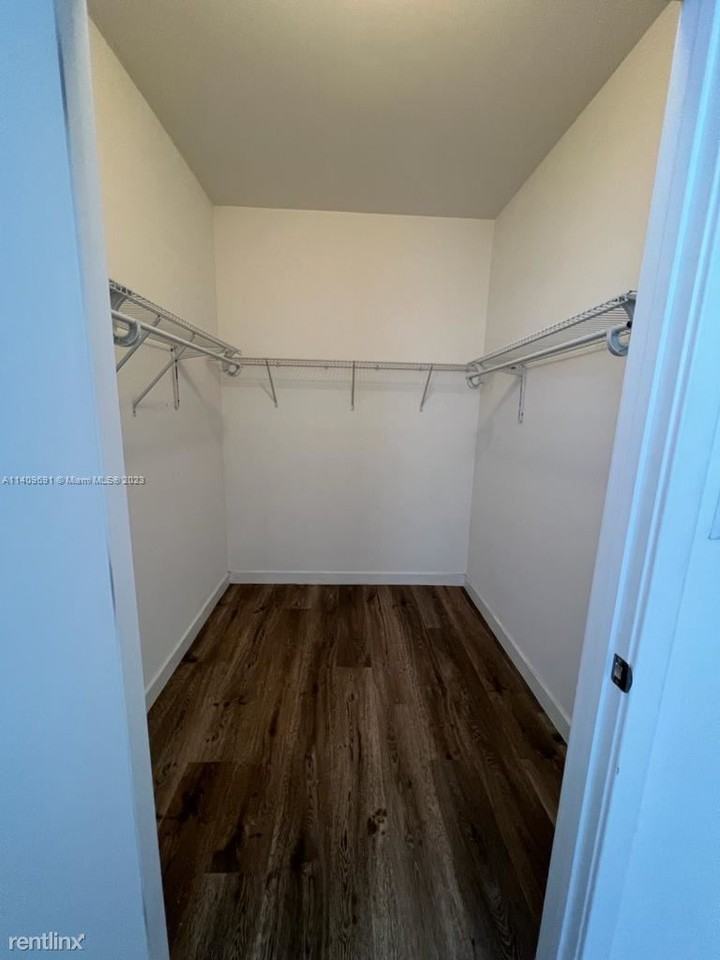 170 Nw 158th St - Photo 2 of 12