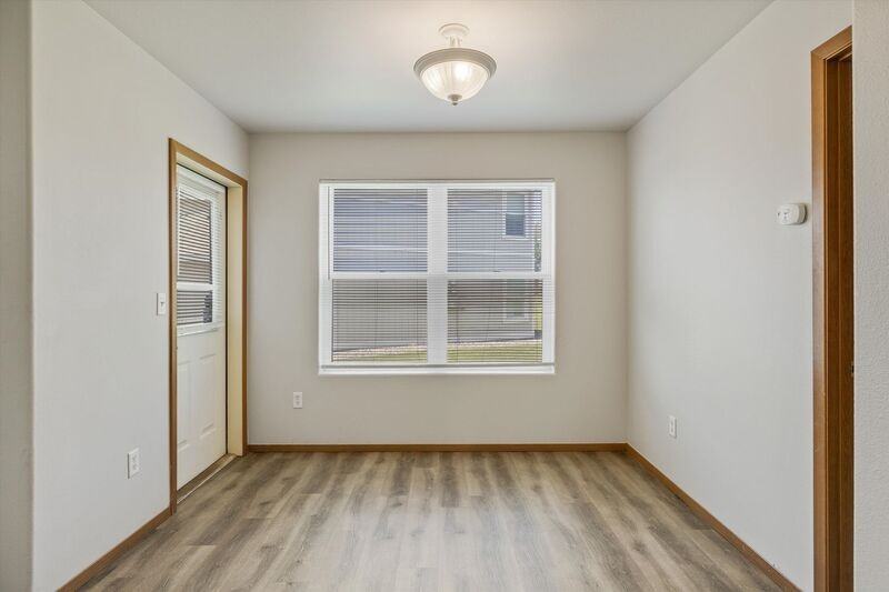 6005 Chapel Hill Blvd #E101 - Photo 7 of 29