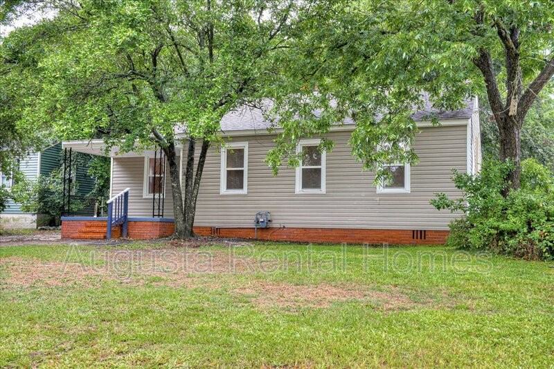 531 Tubman St - Photo 3 of 32