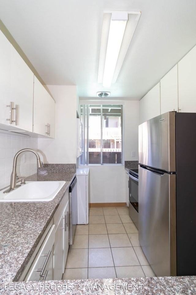 3630 SE 39th Ave. - Photo 2 of 16