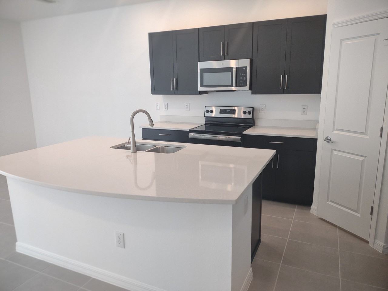 34202 Polacca Ln - Photo 3 of 20