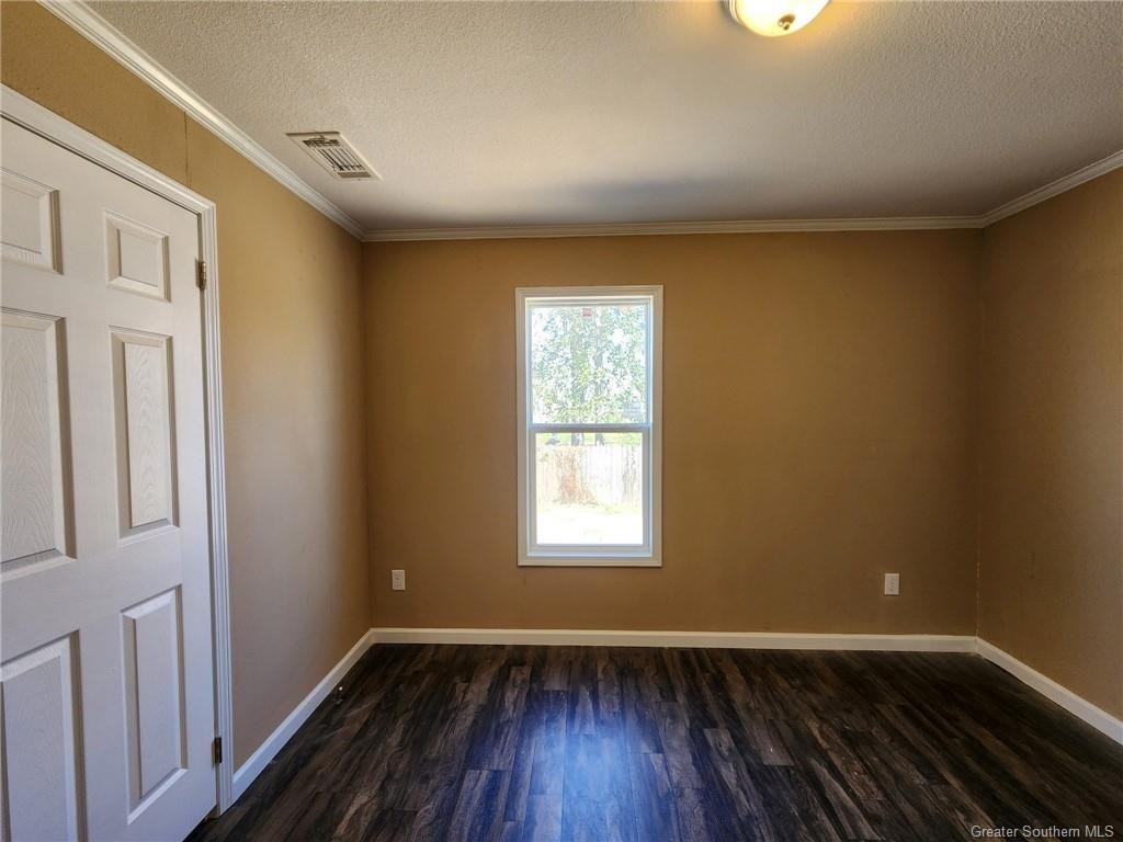 2426 Gulfway Blvd - Photo 3 of 9