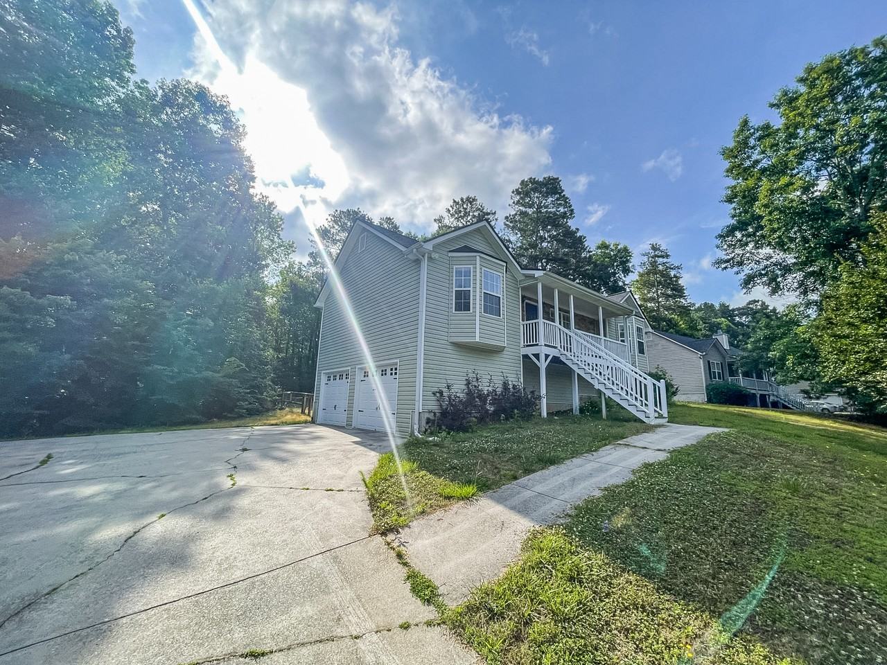 221 Taylor Ridge Trl - Photo 3 of 22