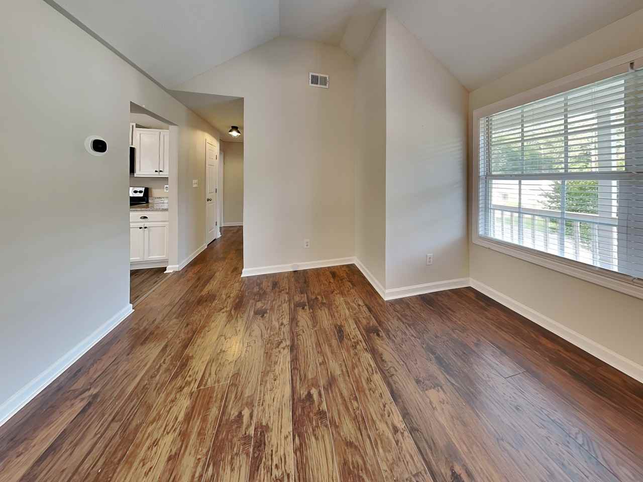 221 Taylor Ridge Trl - Photo 4 of 22