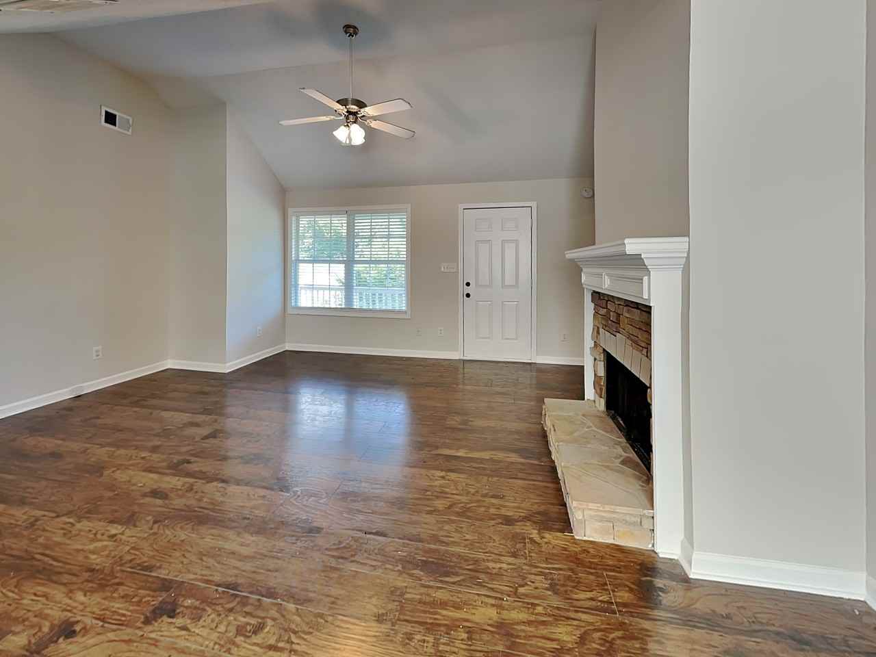 221 Taylor Ridge Trl - Photo 6 of 22