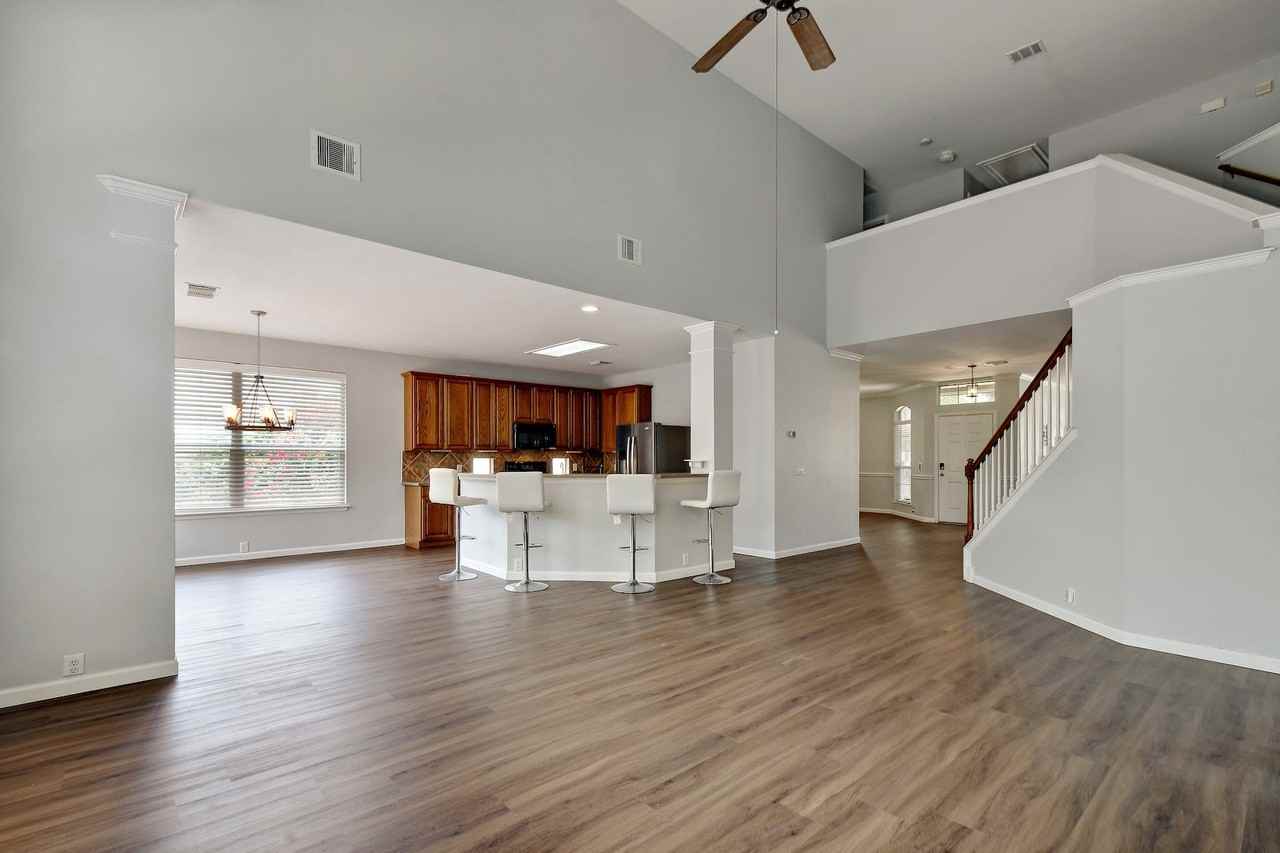 13412 Ribbon Rdg - Photo 7 of 35