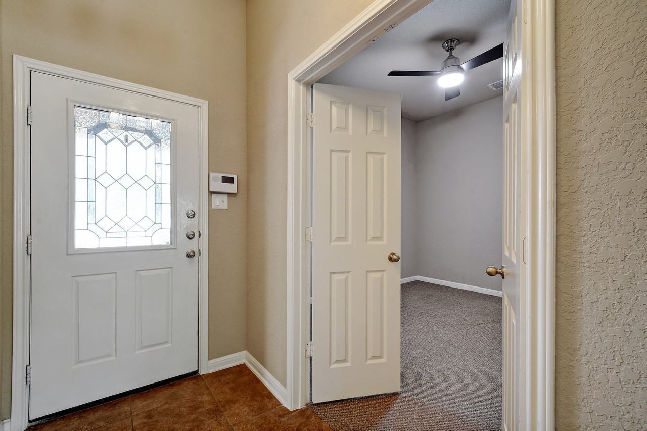 13307 Biltmore Lks - Photo 4 of 30