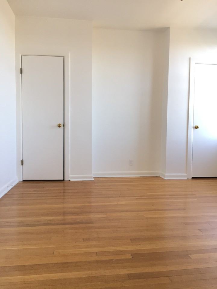 Commonwealth Ter #18 - Photo 5 of 6