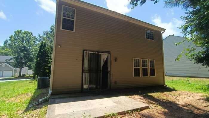 209 Copperbend Dr - Photo 2 of 22