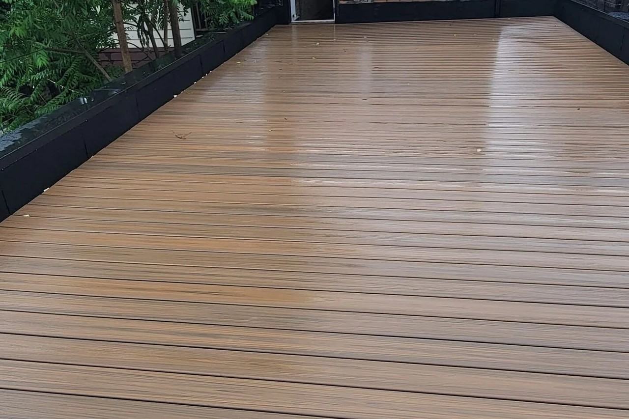 2090 Dundas Street West - Photo 3 of 14