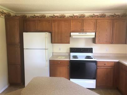 2957 Southeastern Rd - Photo 3 of 16